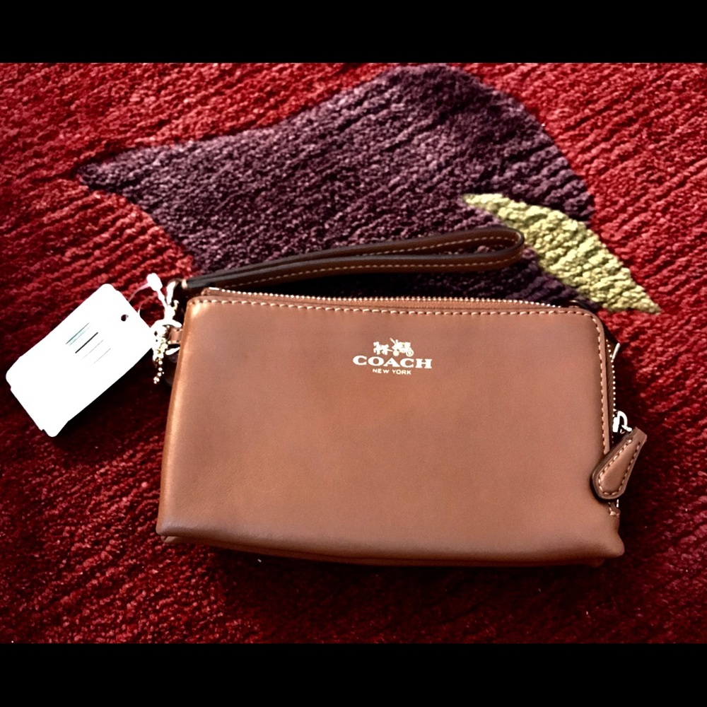 Coach Double Pouch Wristlet. NWT